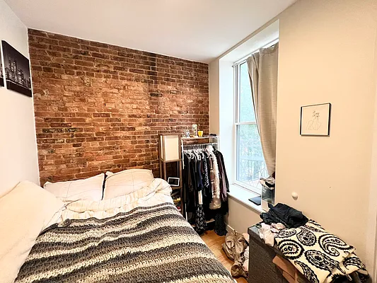 Rented by Massada Home Sales Inc | media 20