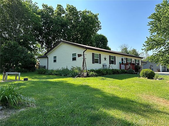 4th image of 3975 Conley Dr