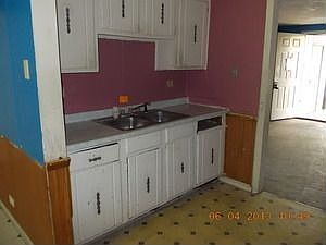 4th image of 2032 Berkshire Cir Unit E