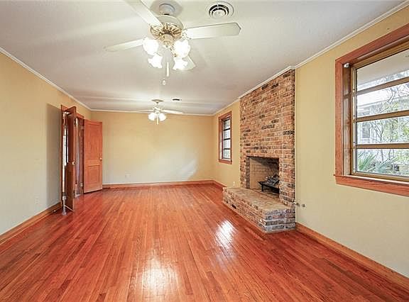 3rd image of 530 Park Ave