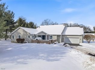 105 Nicklaus Dr NE, Warren, OH 44484