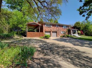 211 Crest Ridge Cir, Lakeside, TX 76108