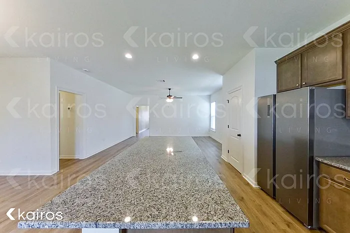 206 Teddy Ln — Photo 6