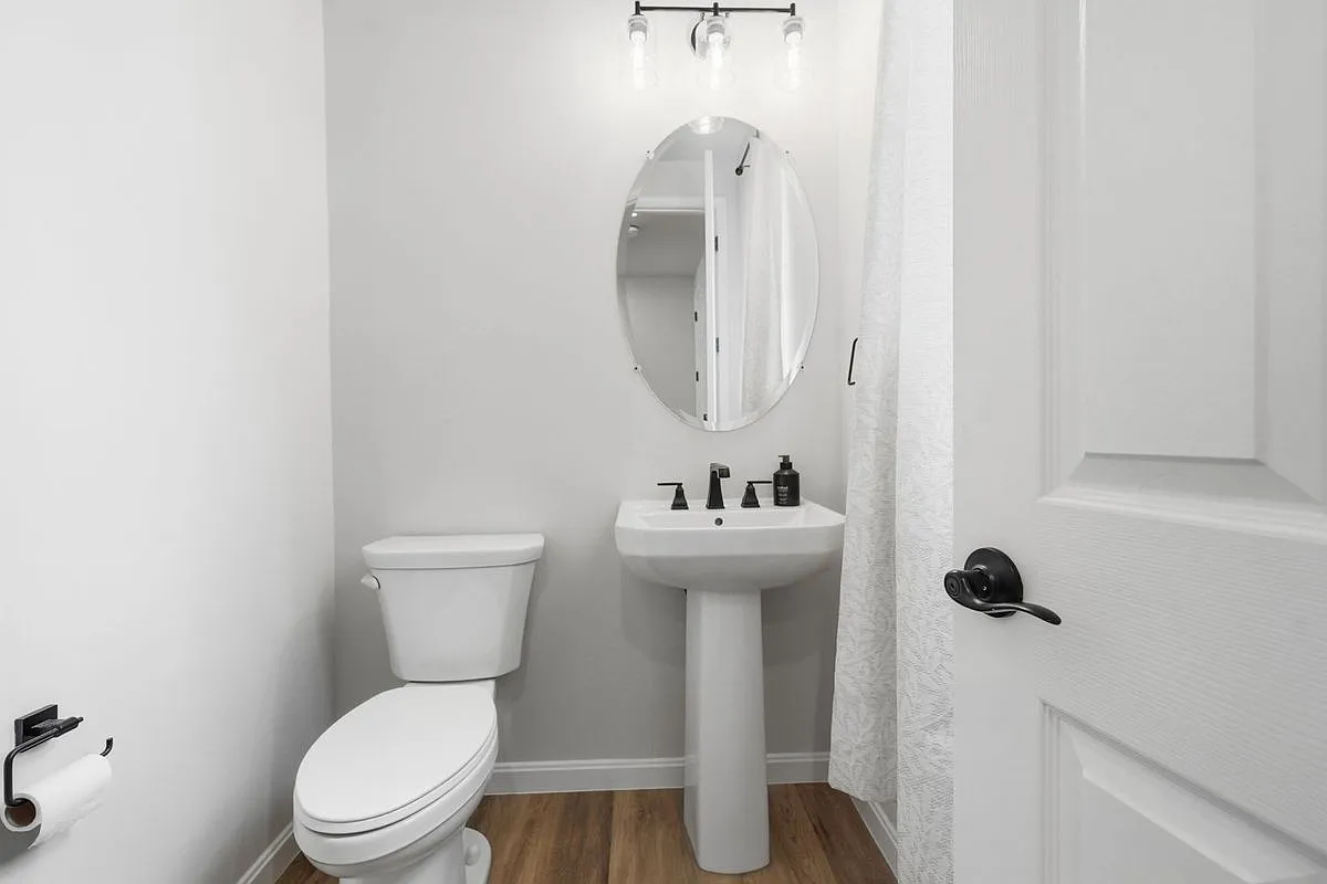 3 bed, 2.5 bath, 1911 sqft, $2,900 — Photo 3