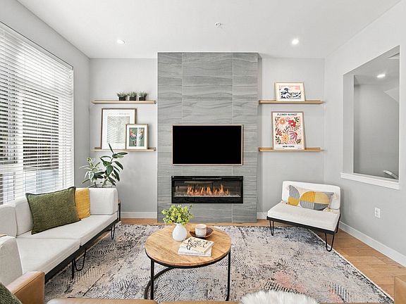 2nd image of 4682 Capilano Rd