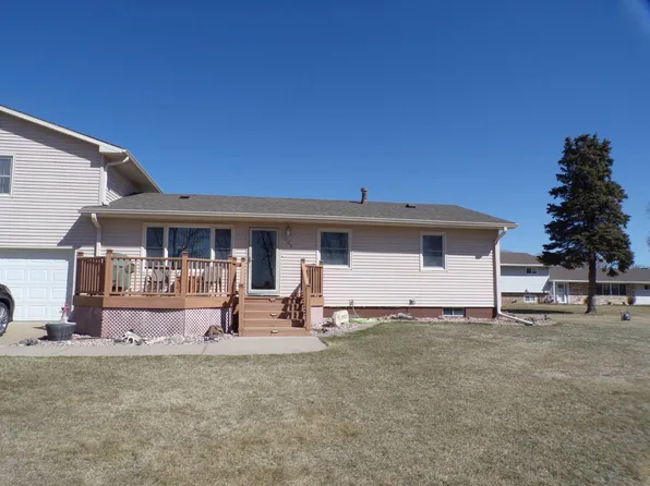 608 W Medina St, Cairo, NE 68824