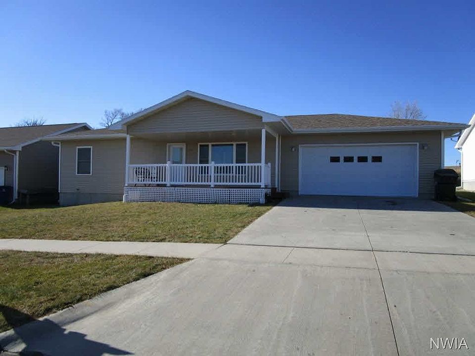 1st image of 902 Brookdale Dr