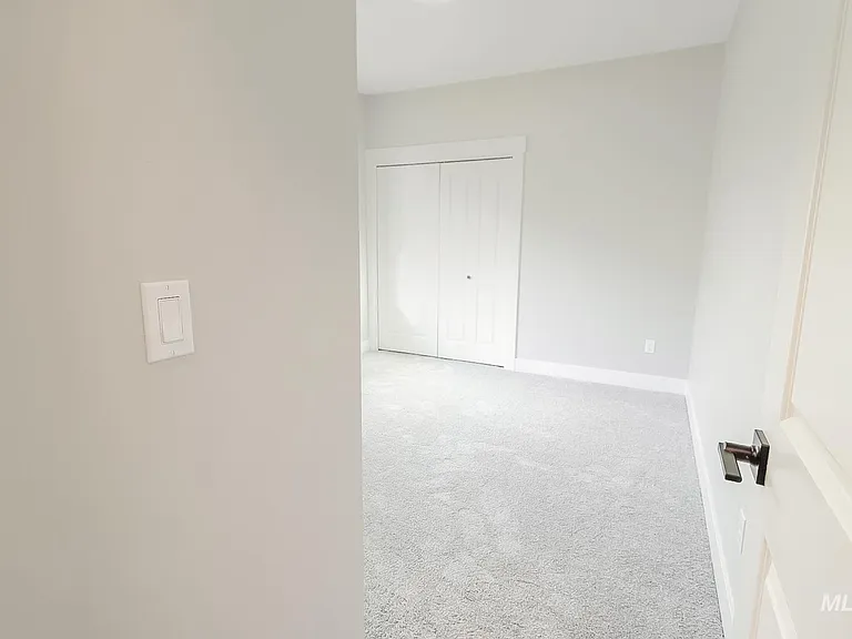 12518 Ochoco St — Photo 15