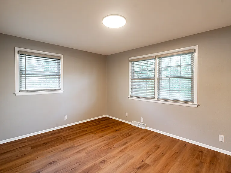Bedroom 1 (master)
