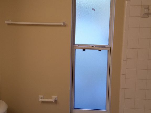4th image of 3387 Barnsdale Dr APT A