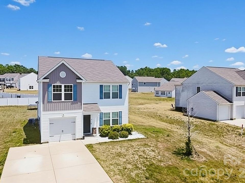 1st image of 244 Amberly Cir