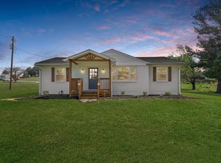 2282 Trinity Rd, Troutville, VA 24175