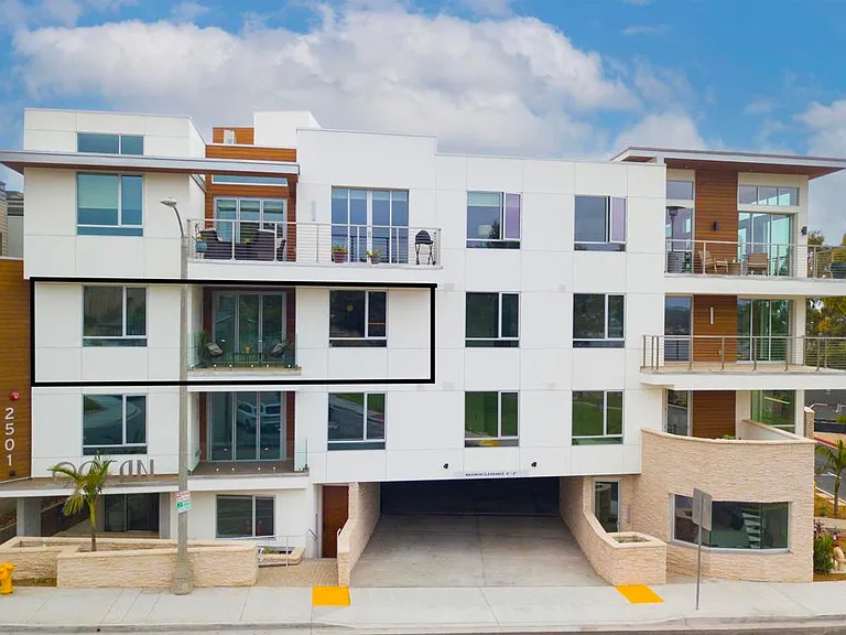 2501 State St — Photo 1