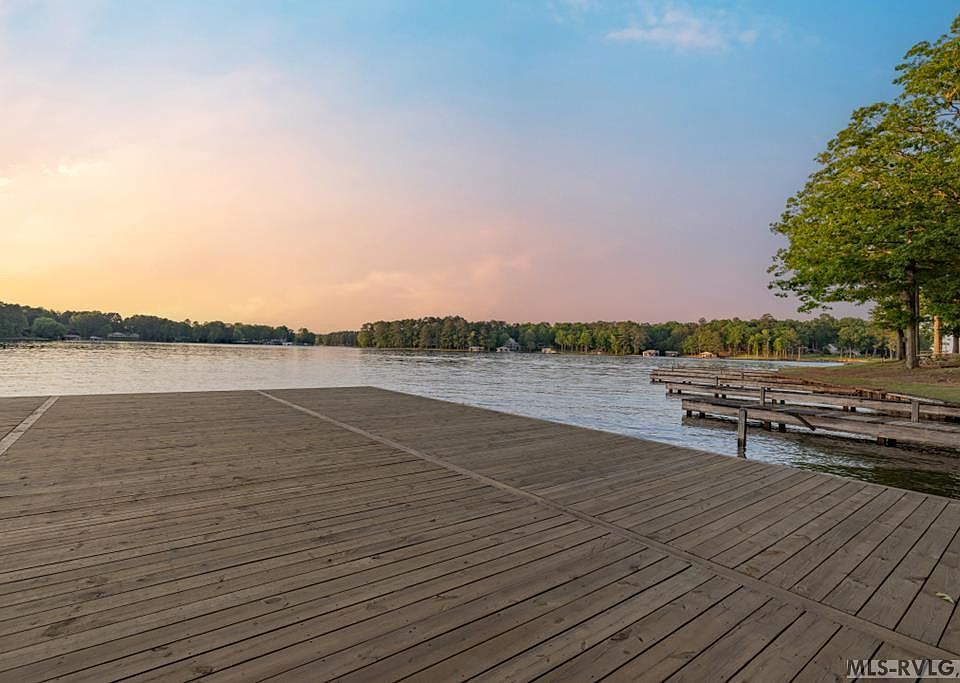 61st image of this home