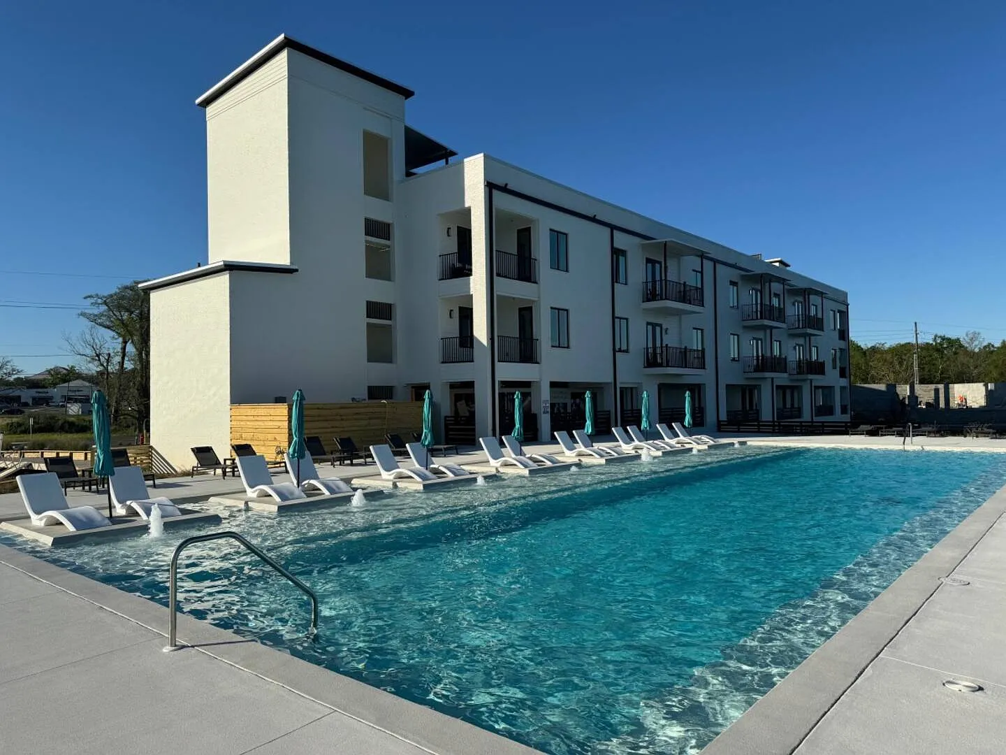 2 bed, 1118 sqft, $2,650 — Photo 2