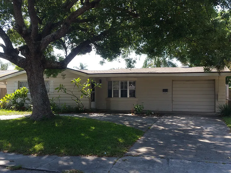 4430 Glissade Dr — Photo 2