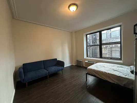 Rented by Oxford Property Group | media 9