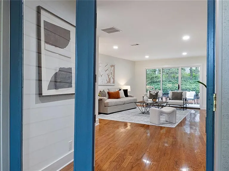 4198 Lake Rill Ct — Photo 4