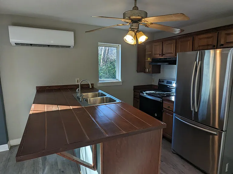 1214 Sims Ave — Photo 5