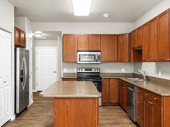 5th image of 2340 14th St NW