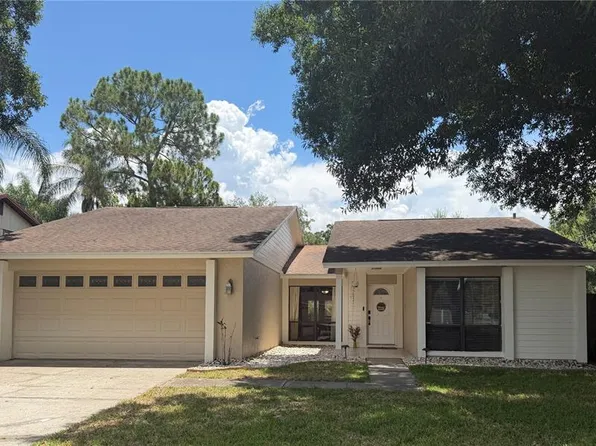 15701 Country Lake Dr, Tampa, FL 33624