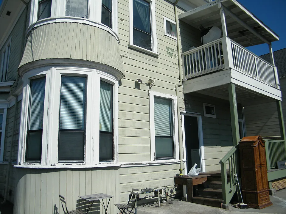 1005 5th Ave #U