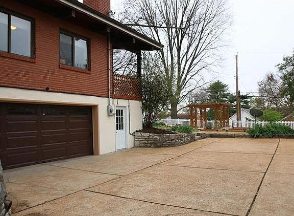 4th image of 7830 Garden Ave