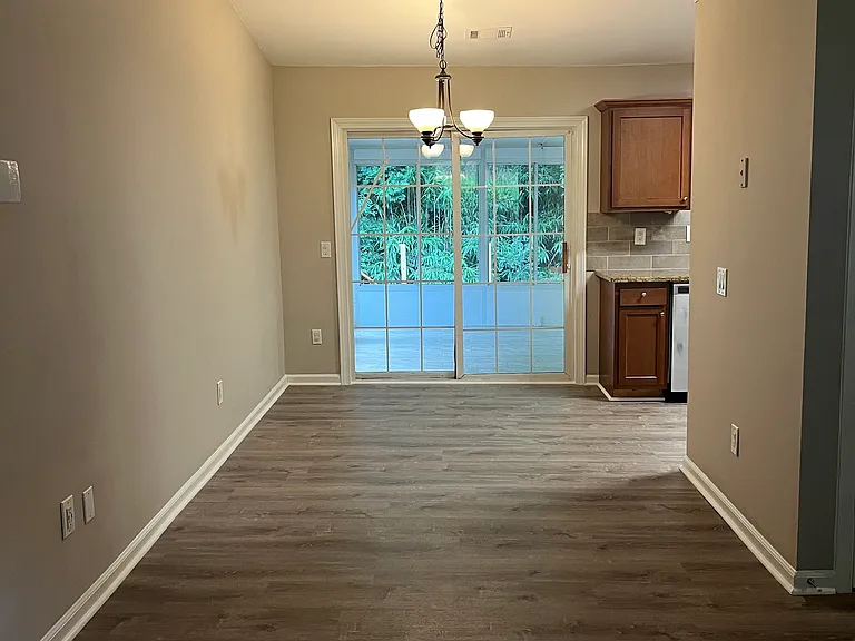 Breakfast-Dining Room