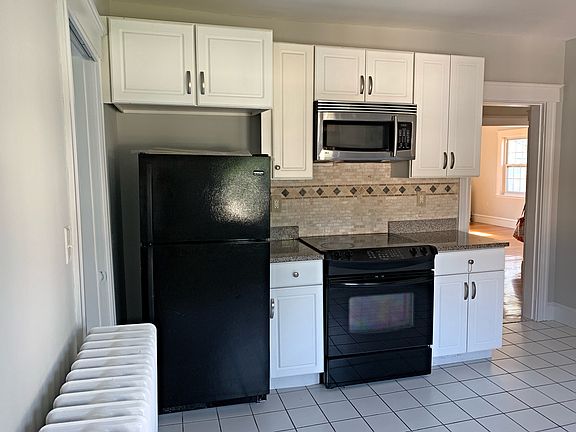 3rd image of 374 Boylston St #D