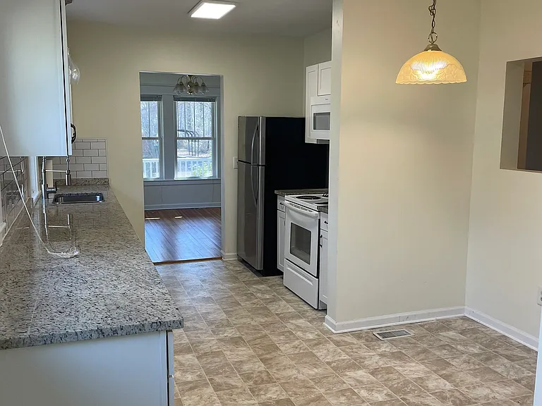 716 Crosby Rd — Photo 4
