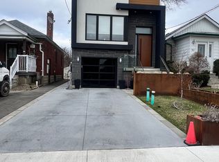 53 Chamberlain Ave, Toronto, ON M6E 4J9