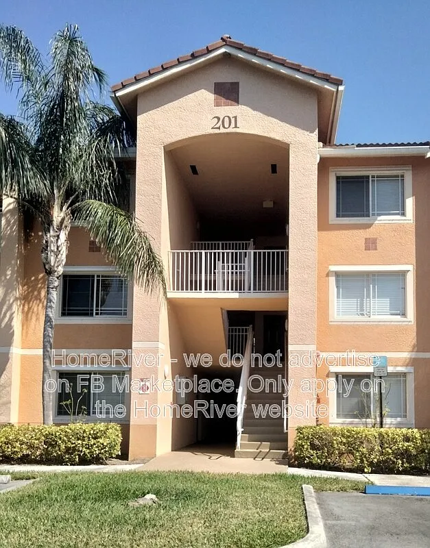 1 bed, 1.0 bath, 868 sqft, $1,595 — Photo 2