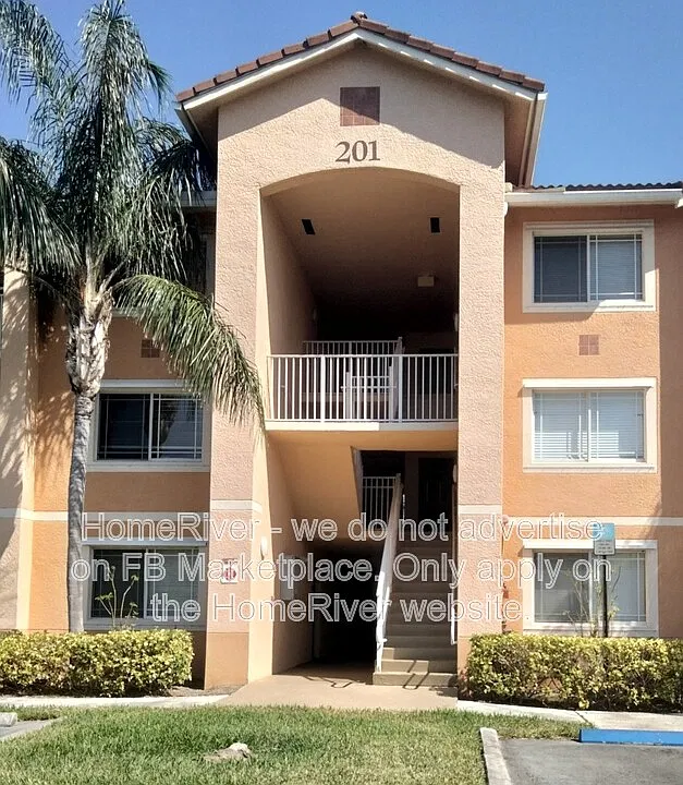 201 SW Palm Dr #303