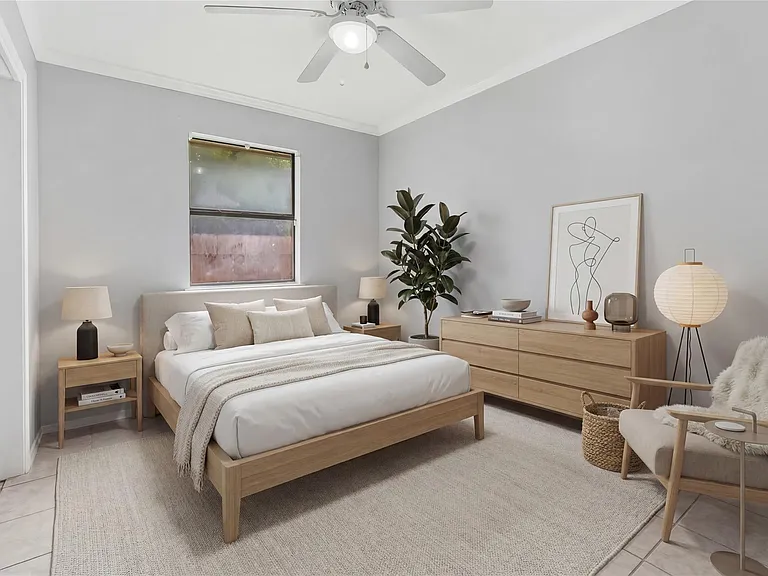 135 Navajo Cir — Photo 11