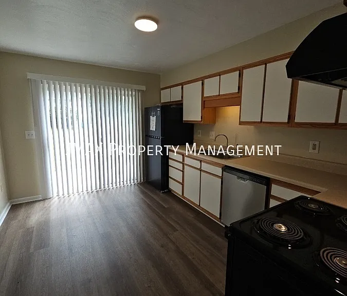 1816 Bennington St SE — Photo 5