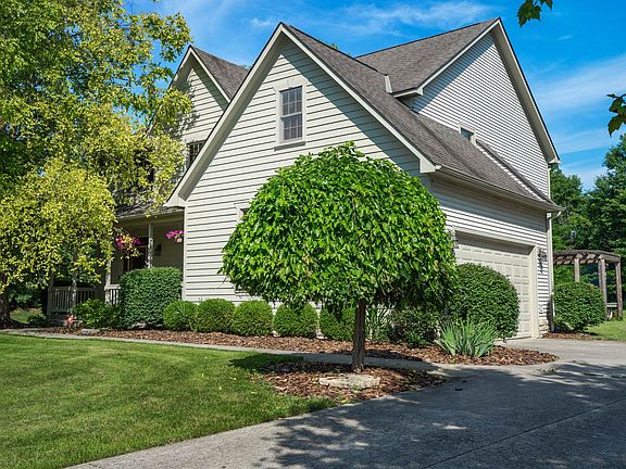 3rd image of 5877 Hunter Pl