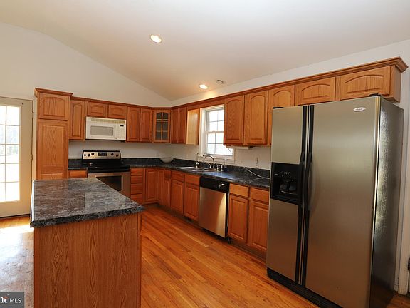 5th image of 256 Medley Mountain Dr