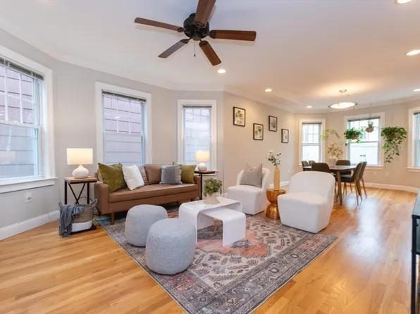 68 Line St #2, Somerville, MA 02143