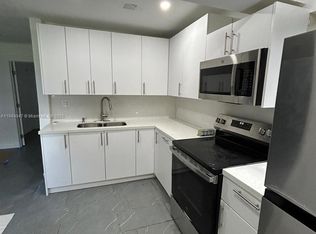 1810 NW 34th St #3, Miami, FL 33142