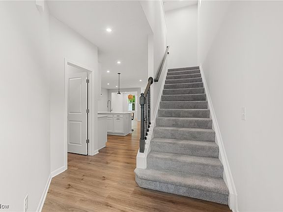 5th image of 27855 Ironwood Ct