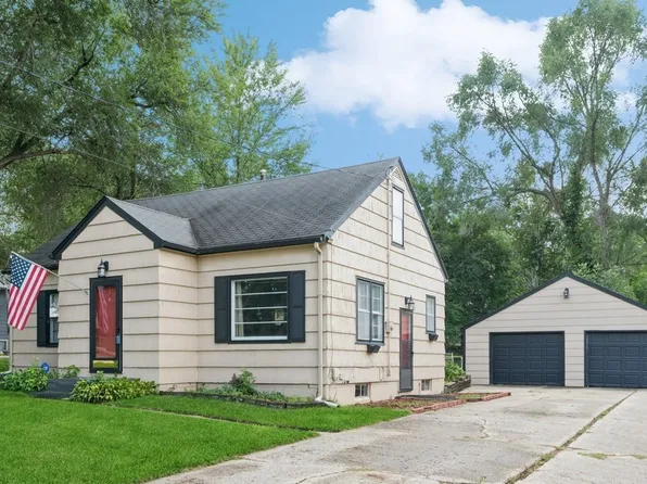 2312 Watrous Ave, Des Moines, IA 50321