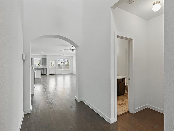 2nd image of 1105 Kingston Ct