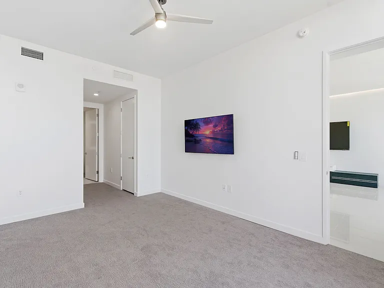 400 Central Ave #2903 — Photo 25