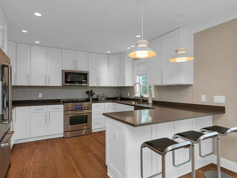 10 Ridge Ln — Photo 12