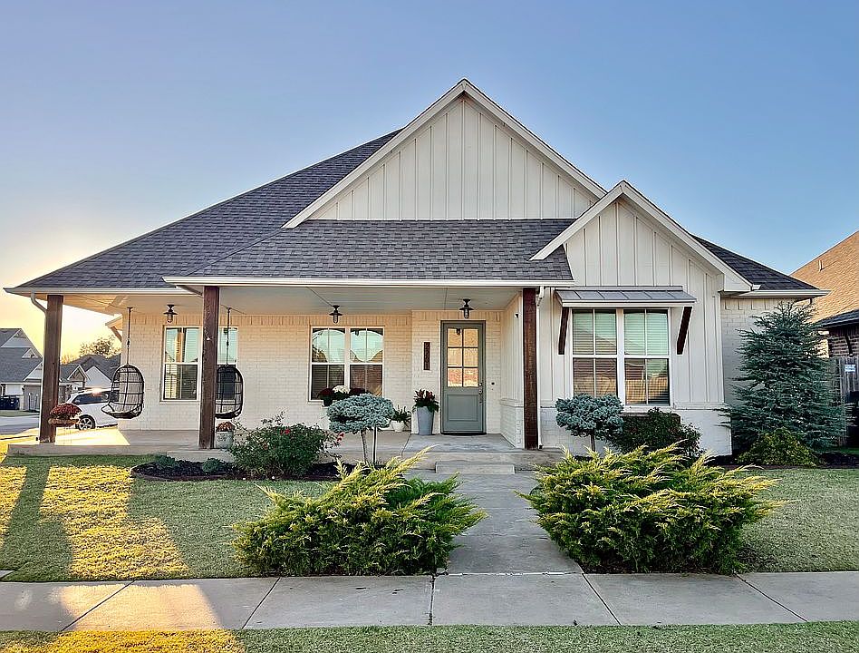 1st image of 2201 Marjorie Ln