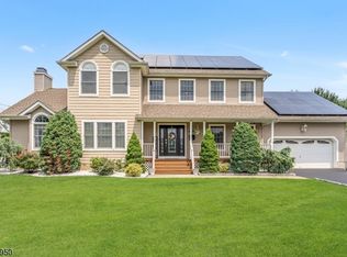 239 Willow Ave, Pompton Lakes, NJ 07442