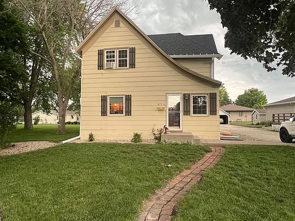 614 E Madison St, Lake City, IA 51449
