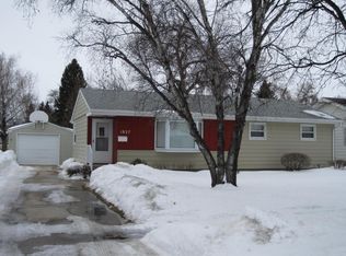 1827 14th Ave NW, East Grand Forks, MN 56721