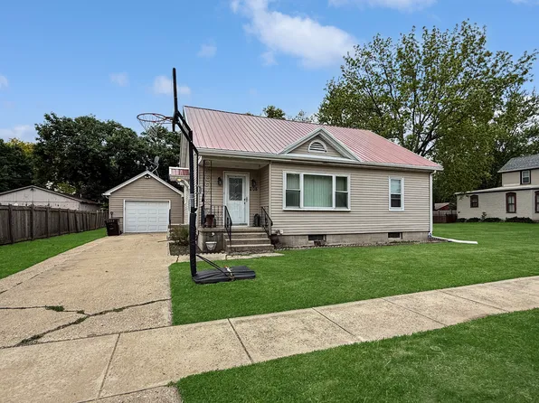 (undisclosed Address), Forreston, IL 61030
