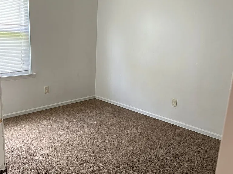 4345 Oakwood Rd — Photo 6